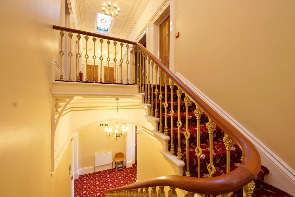 Edgerton Hotel Huddersfield Eksteriør bilde