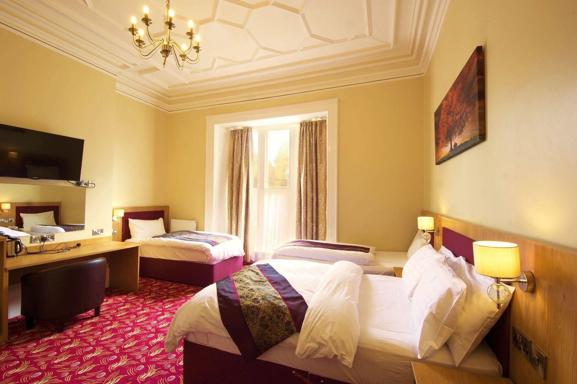 Edgerton Hotel Huddersfield Eksteriør bilde